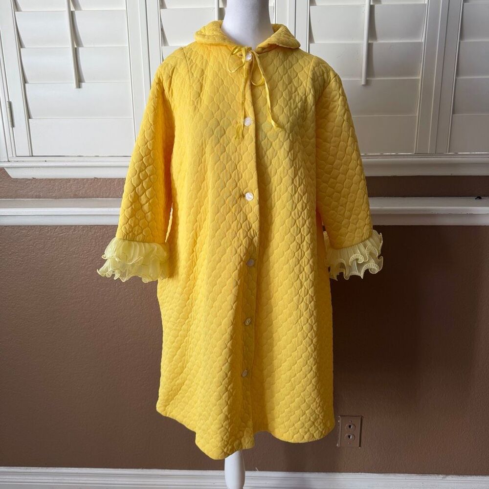 Vintage Yellow Quilted Ruffle Cuff Coat 70s Cottagecore Prairiecore Coquette XL